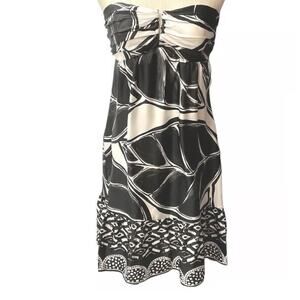 WHITE HOUSE BLACK MARKET BLACK/WHITE FLORAL STRAPLESS COCKTAIL DRESS SZ 4
